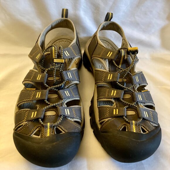 LIKE NEW, Men's SZ 11.5, KEEN Newport H2 Sandals in Raven Aluminum - Picture 6 of 10